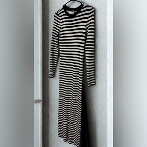 New! Maxi Sweater Dress~ ribbed knit with crew neck and back slit~ NWT ~ sz L